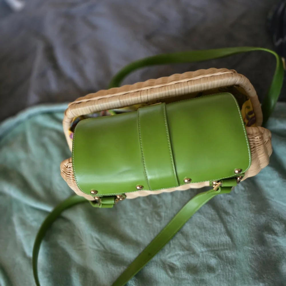 Etienne Aigner Green and Tan Shoulder Bag - Picture 8 of 11